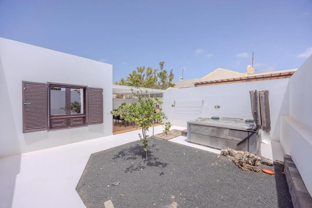 Villa Kakariko Playa Honda  0*, Playa Honda (Lanzarote) Spain