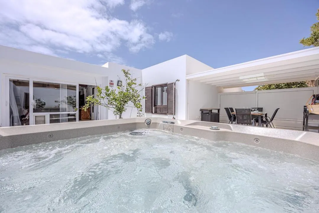 Villa Kakariko Playa Honda  0*, Playa Honda (Lanzarote) Spain